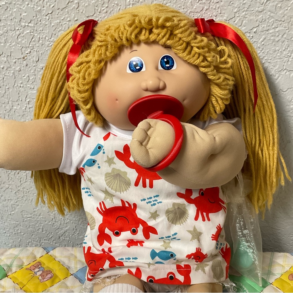 Vintage Cabbage Patch Kid Girl With Pacifier Butterscotch Hair HM#4 1986